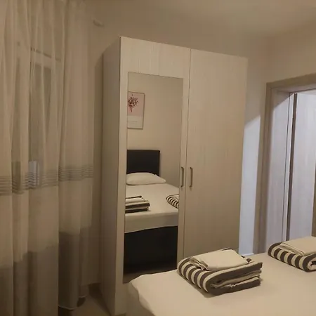 Glavinic Pensión Neum